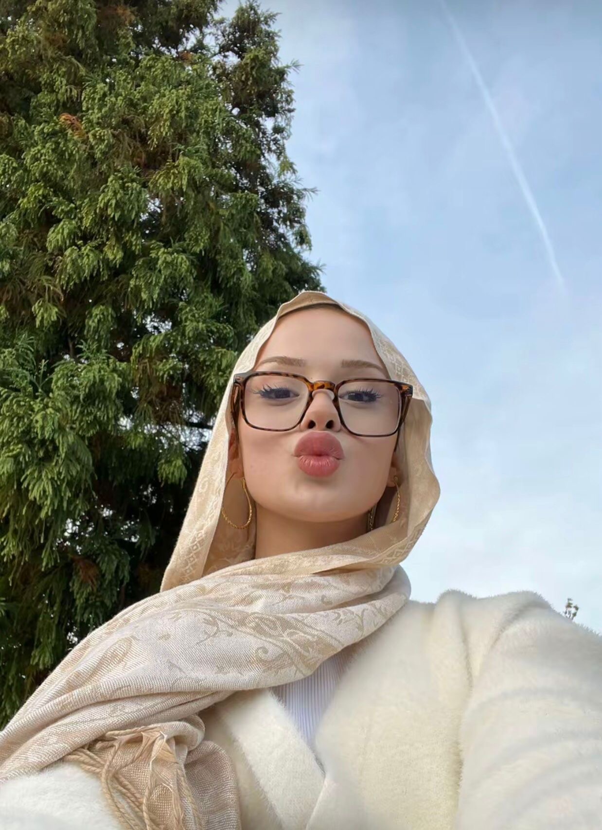 Çilimli Dinamik Partner Escort Sultan