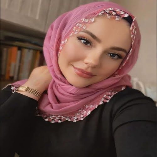 Çilimli Düşünceli Bayan Escort Bayan Hale